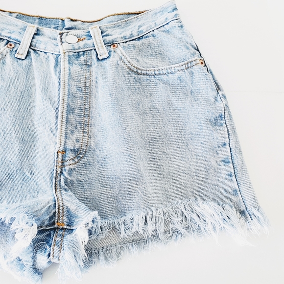 Vintage | Levi's | 501s Cutoff Button Fly Shorts - Picture 10 of 15